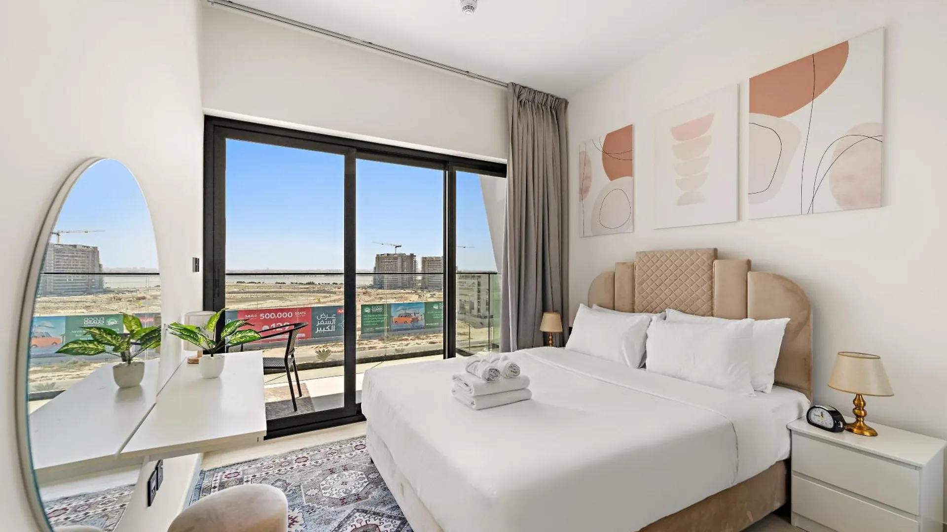 Chic 1 Bedroom Apt With Pool, Gym & Free Parking location